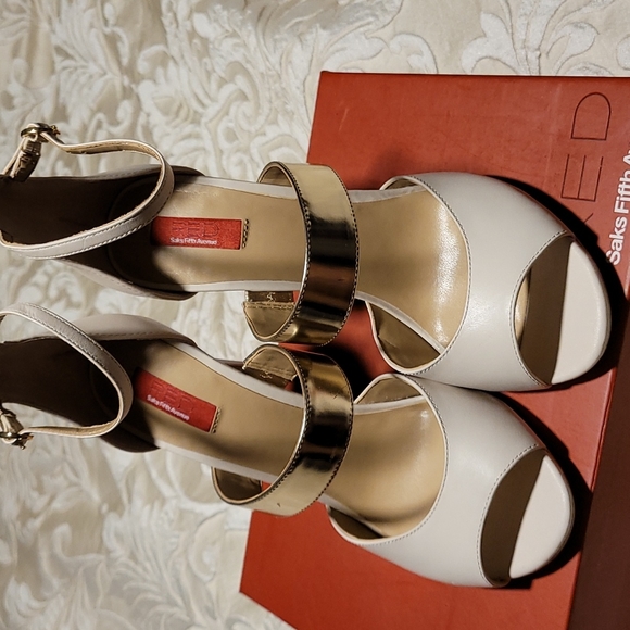 Shoes - Picture 2 of 4